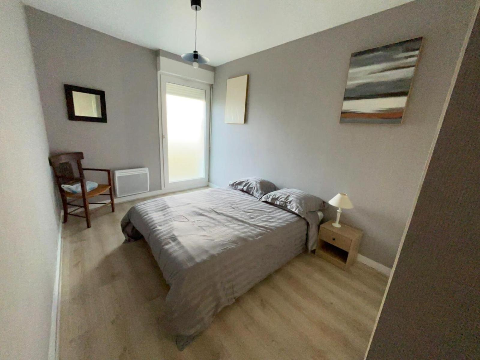 Appartement En Centre Ville Avec Cour Face Au Parc Pasteur Orleans Exterior photo